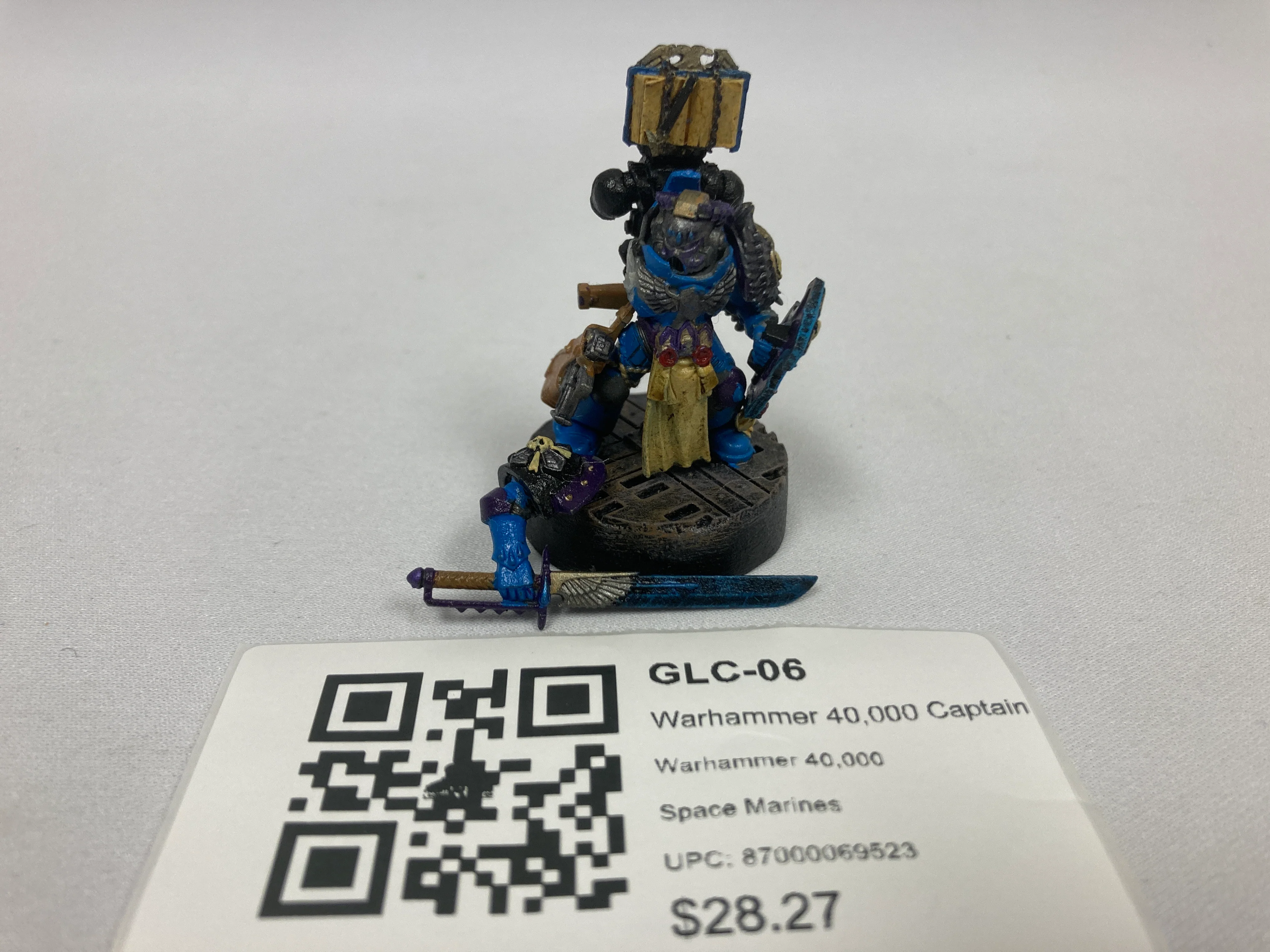Warhammer 40,000 Captain GLC-06